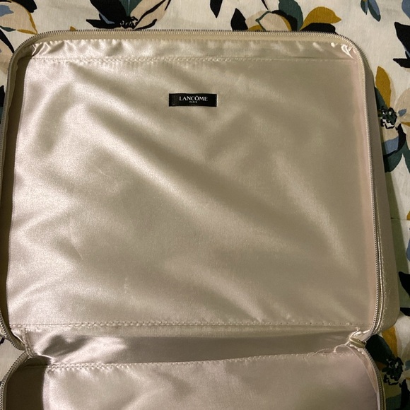 LANCOME Paris Gold Cosmetic Case - Picture 5 of 6